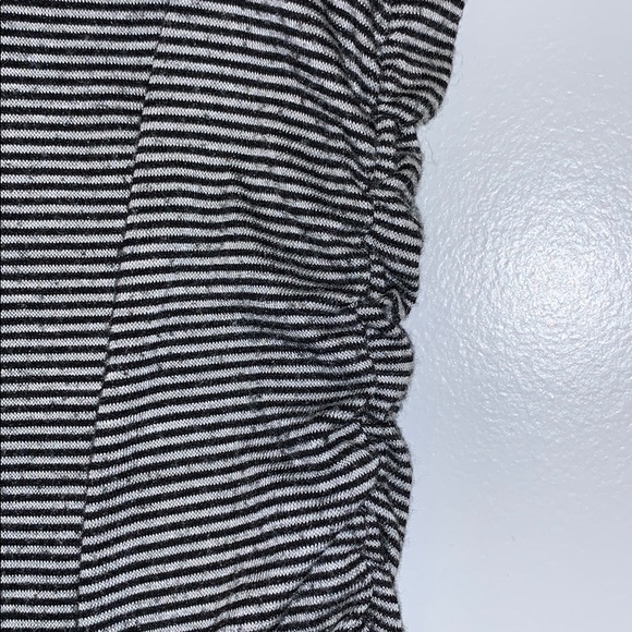 Scoop neck maternity dress - Picture 3 of 5